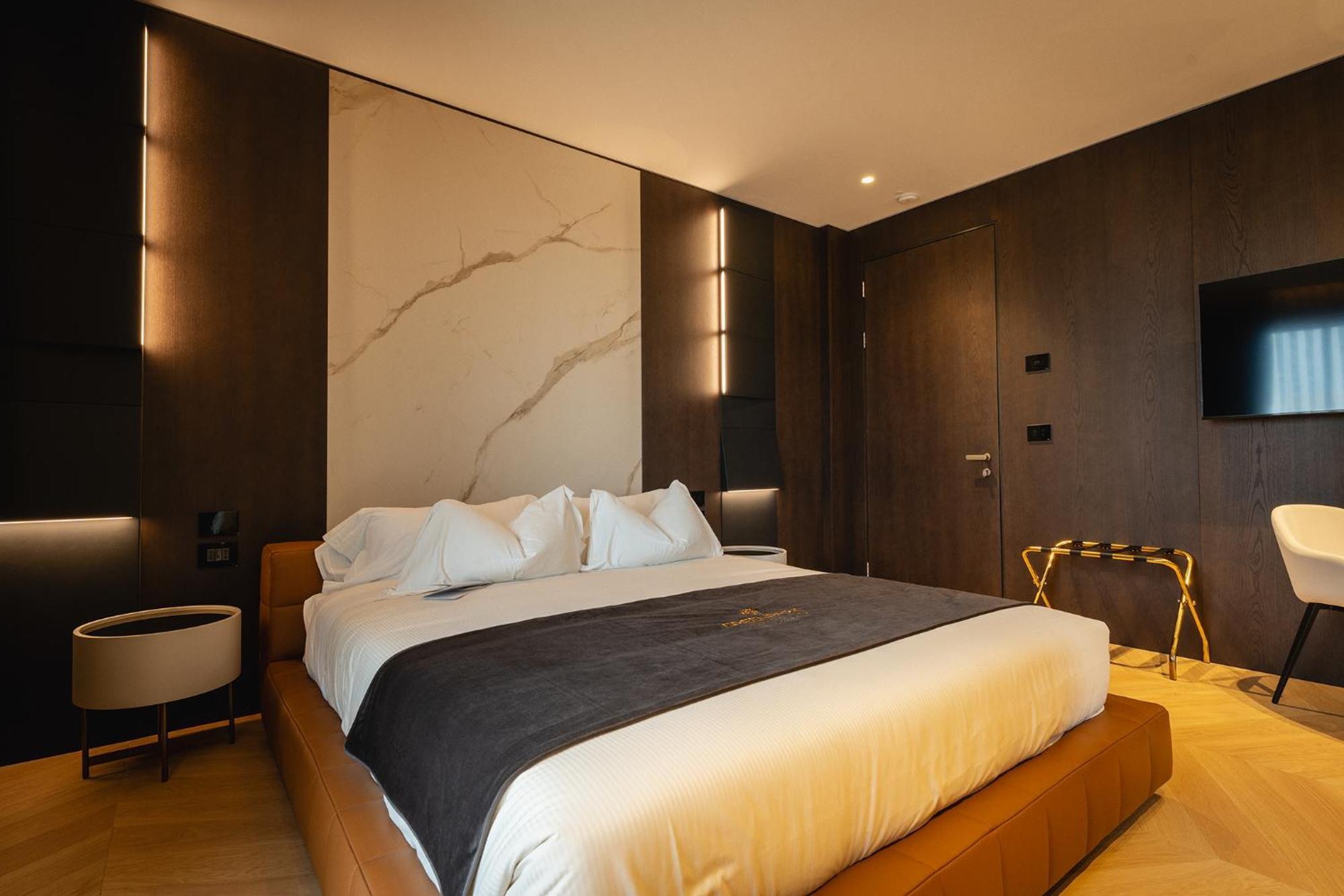 Green Park Penthouse Suite & Pool - Heated Pool - Bari Dış mekan fotoğraf