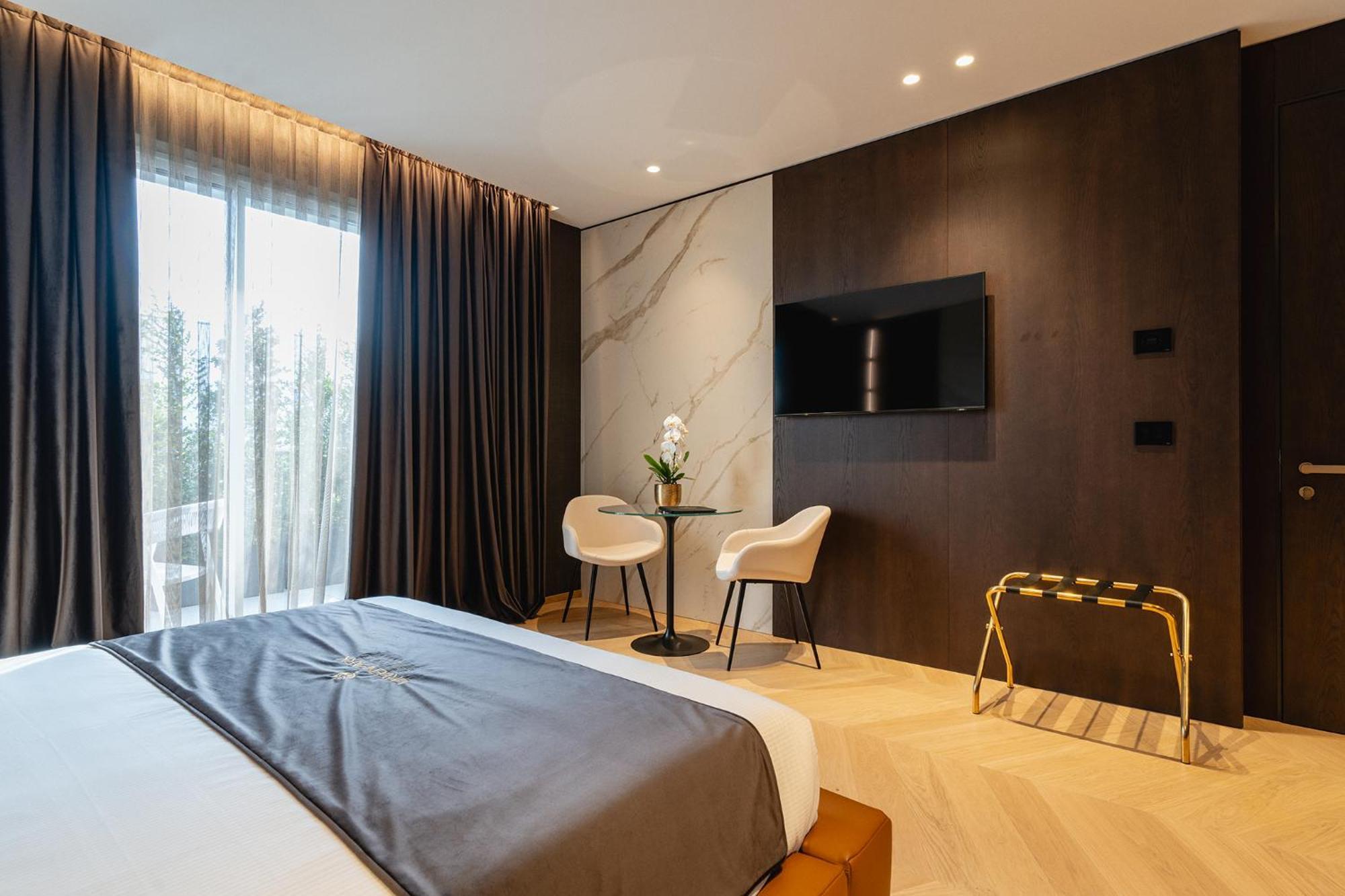Green Park Penthouse Suite & Pool - Heated Pool - Bari Dış mekan fotoğraf