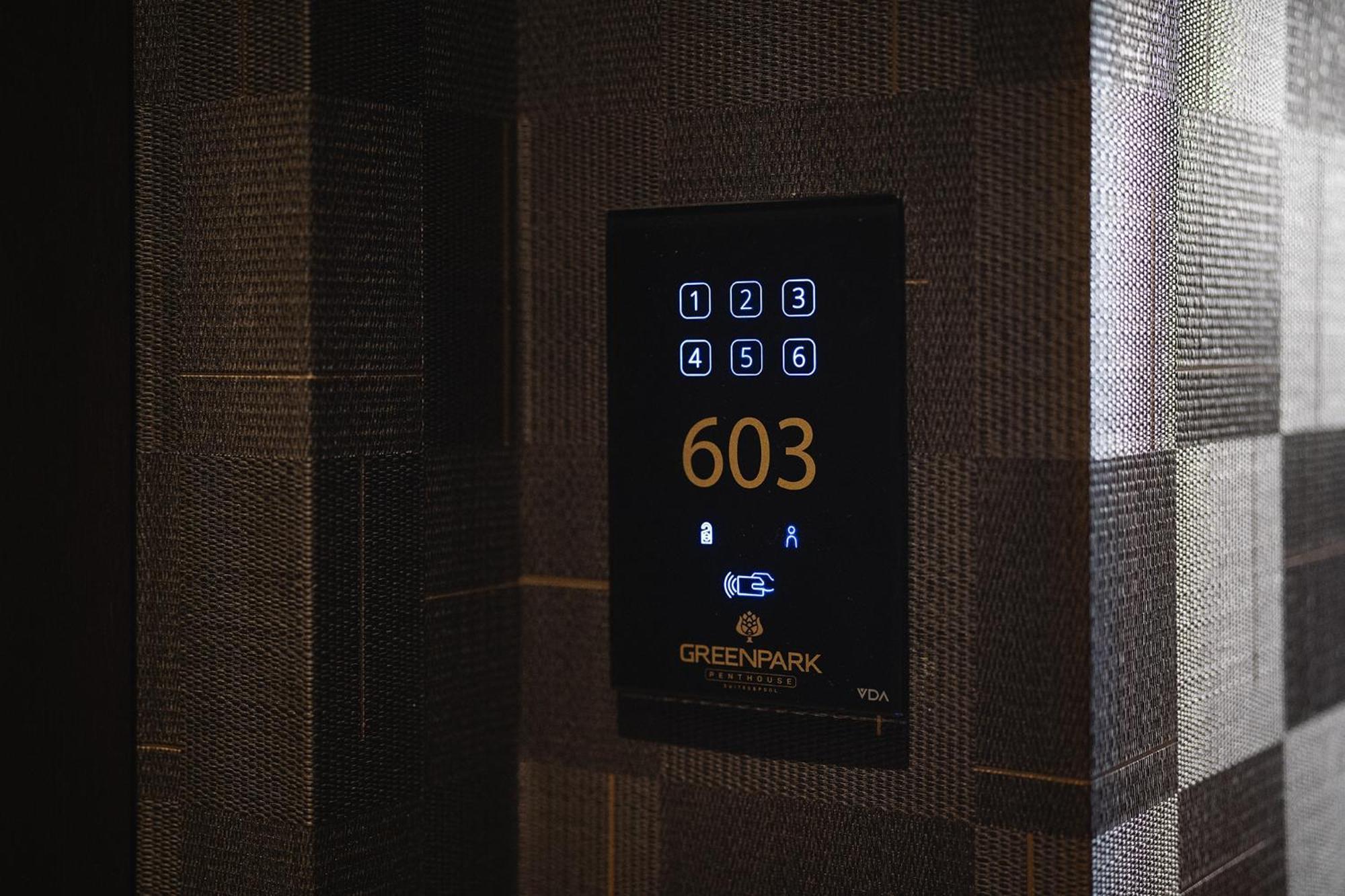 Green Park Penthouse Suite & Pool - Heated Pool - Bari Dış mekan fotoğraf